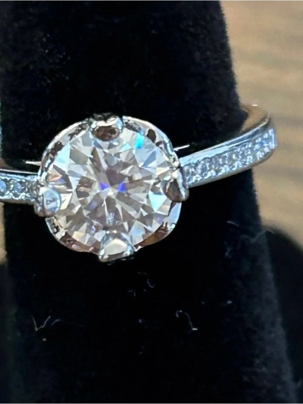 18K white gold Moissanite ring